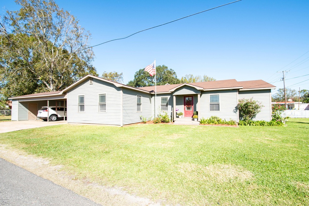 1_Outside Front (19)