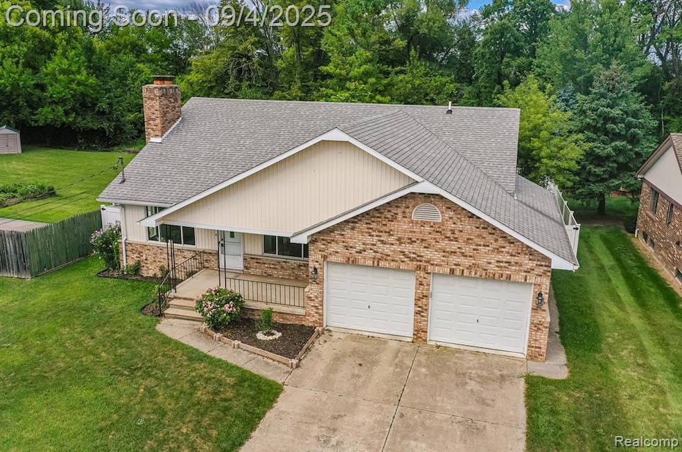 2595 Elmcrest Rd, Sterling Heights, MI 48310 - photo 1