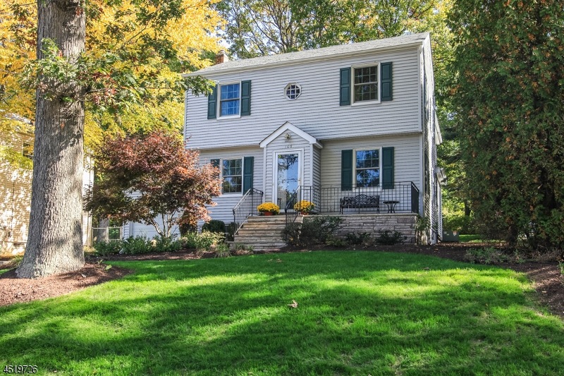 108 N Livingston Ave, Livingston, NJ 07039 - photo 1