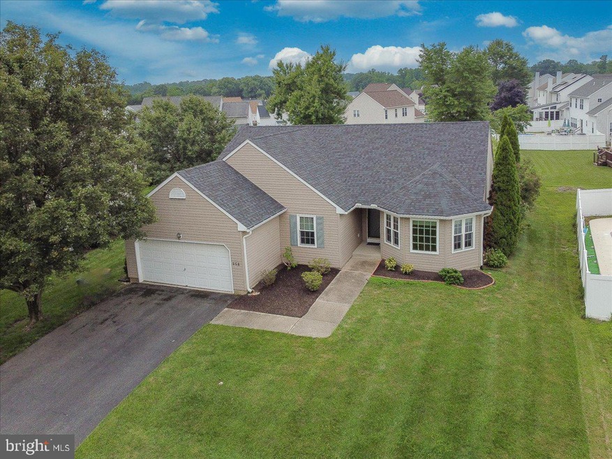 258 E Flagstone Dr, Newark, DE 19702 - photo 1