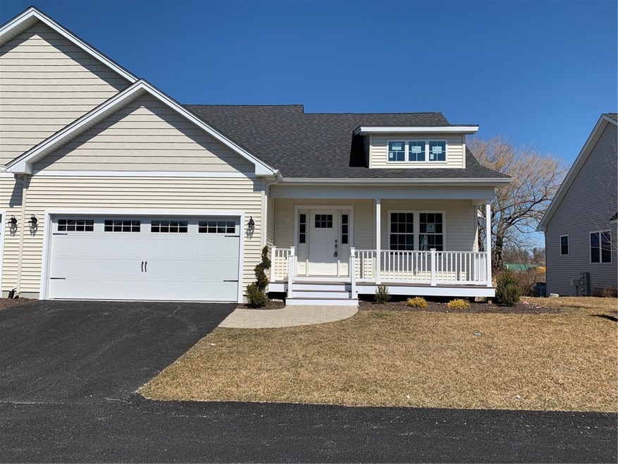 8 Thelma Ln unit 7, Middletown, RI 02842 - photo 1