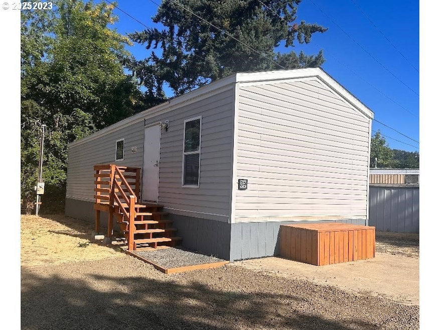 5000 NE Stephens St unit 39, Roseburg, OR 97470 - photo 1