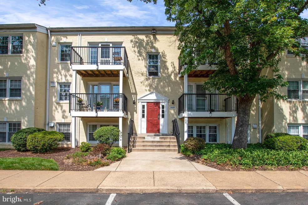 9449 Fairfax Blvd unit 303, Fairfax, VA 22031 - photo 1