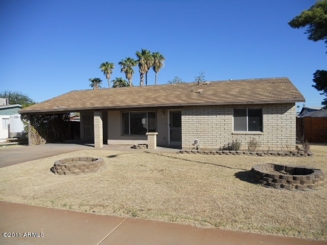 023-227865 front right