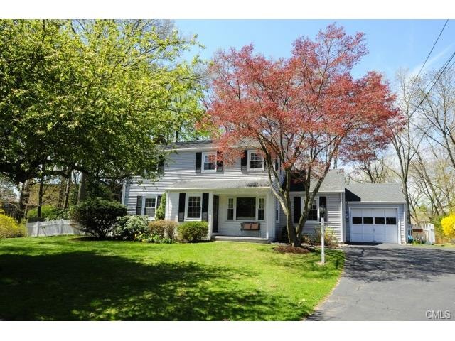 38 Lake Dr, Darien, CT 06820 - photo 1