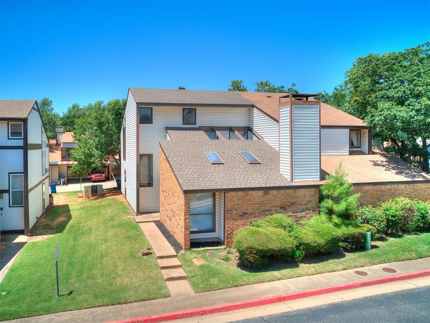 Sold $200,000 • Co-Listing Agent