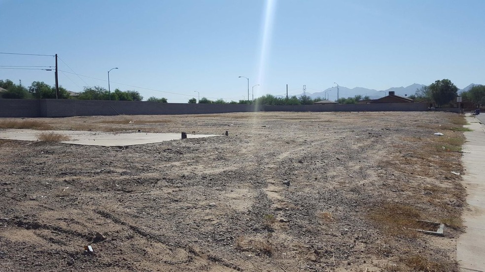 Lot Photo