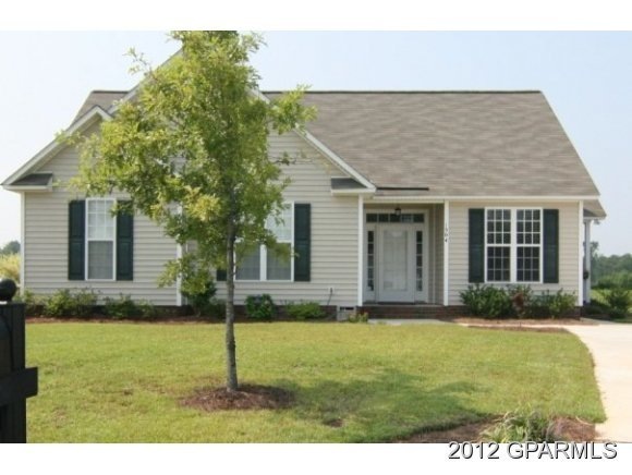 1504 Ashmoor Ln, Winterville, NC 28590 - photo 1