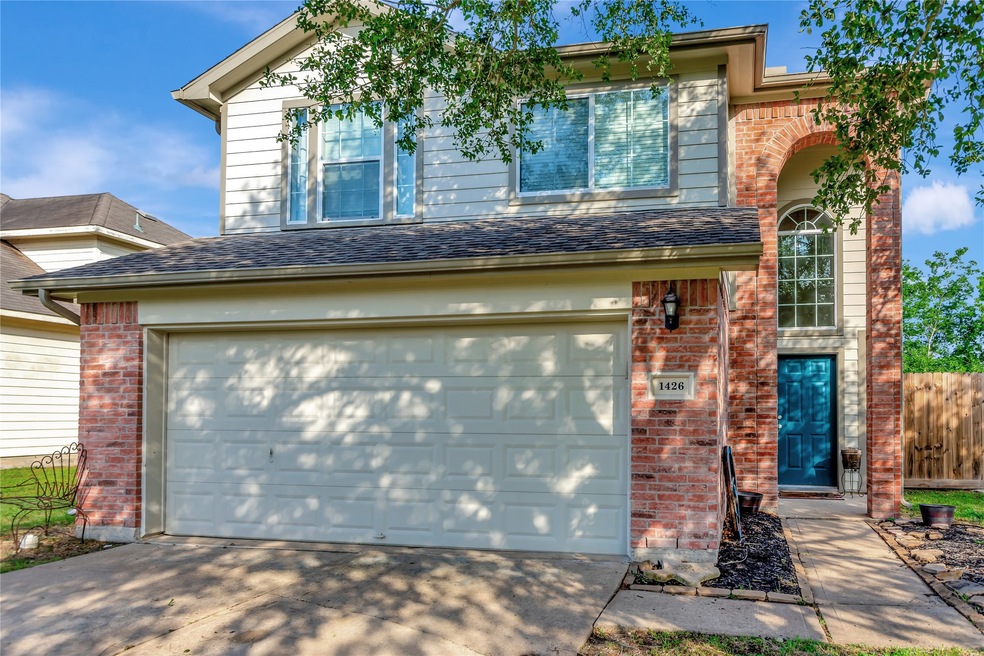 1426 Barras St, Alvin, TX 77511 - photo 1