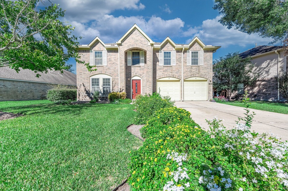 1910 Village Court Ln, Rosenberg, TX 77471 - photo 1