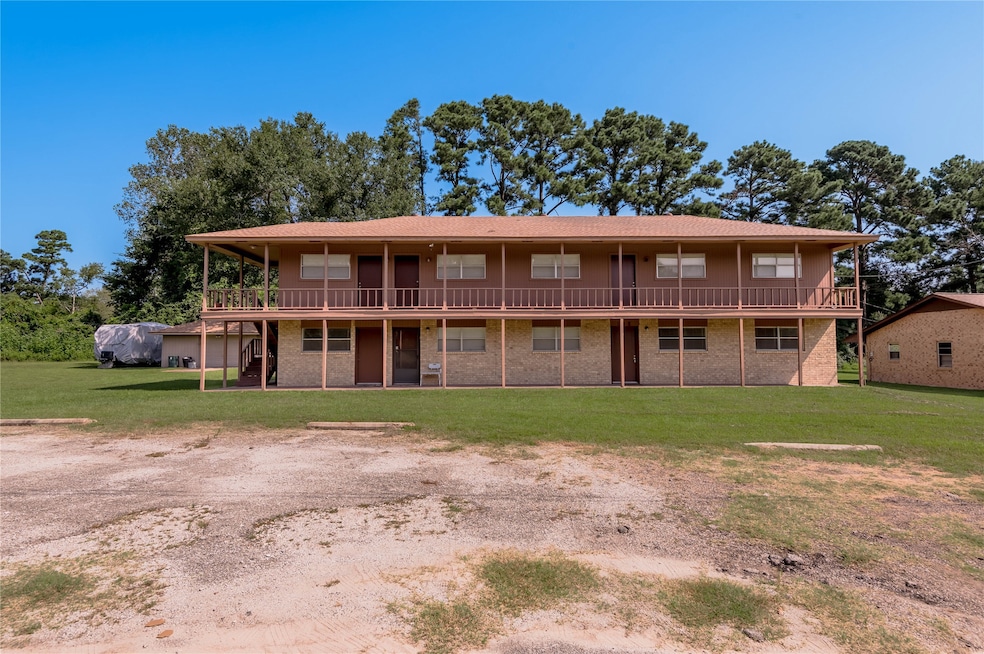 120 Mcadams Ln unit J, Huntsville, TX 77320 - photo 1