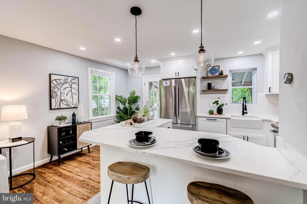 2130 Farrington Ave, Alexandria, VA 22303 - photo 1