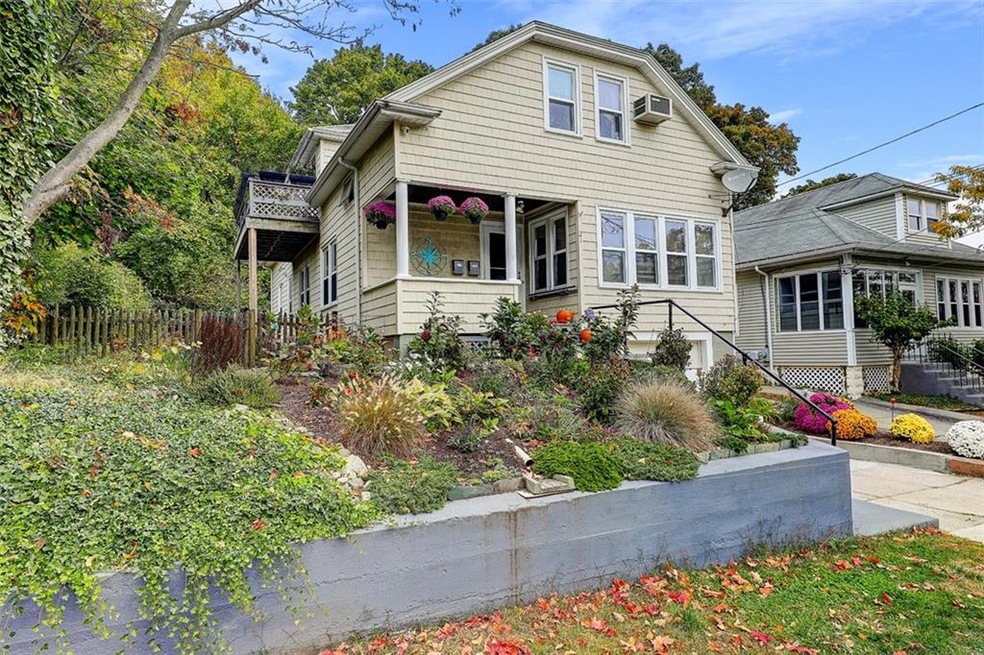 21 Oakdale St unit 2, Providence, RI 02908 - photo 1