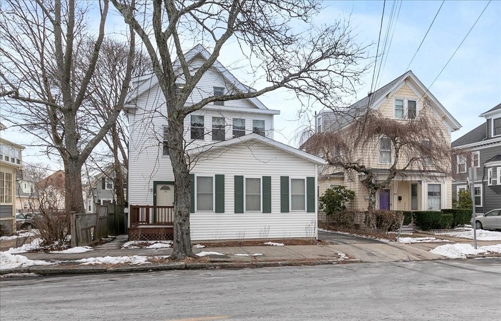 179 Burrill St unit 2, Swampscott, MA 01907 - photo 1