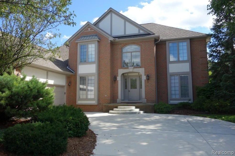 3655 Aynsley Dr, Rochester Hills, MI 48306 - photo 1