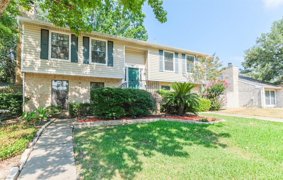 15835 Maple Manor Dr, Houston, TX 77095 - photo 1