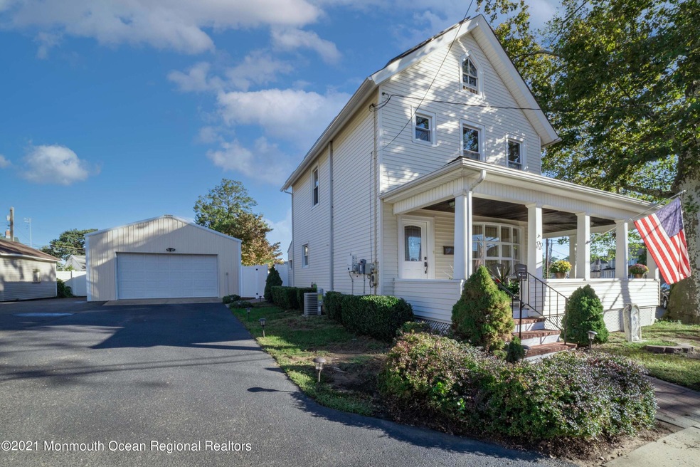 22 Oak St, Keyport, NJ 07735 - photo 1