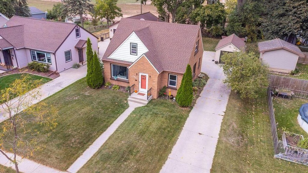 1112 Kensington Avenue