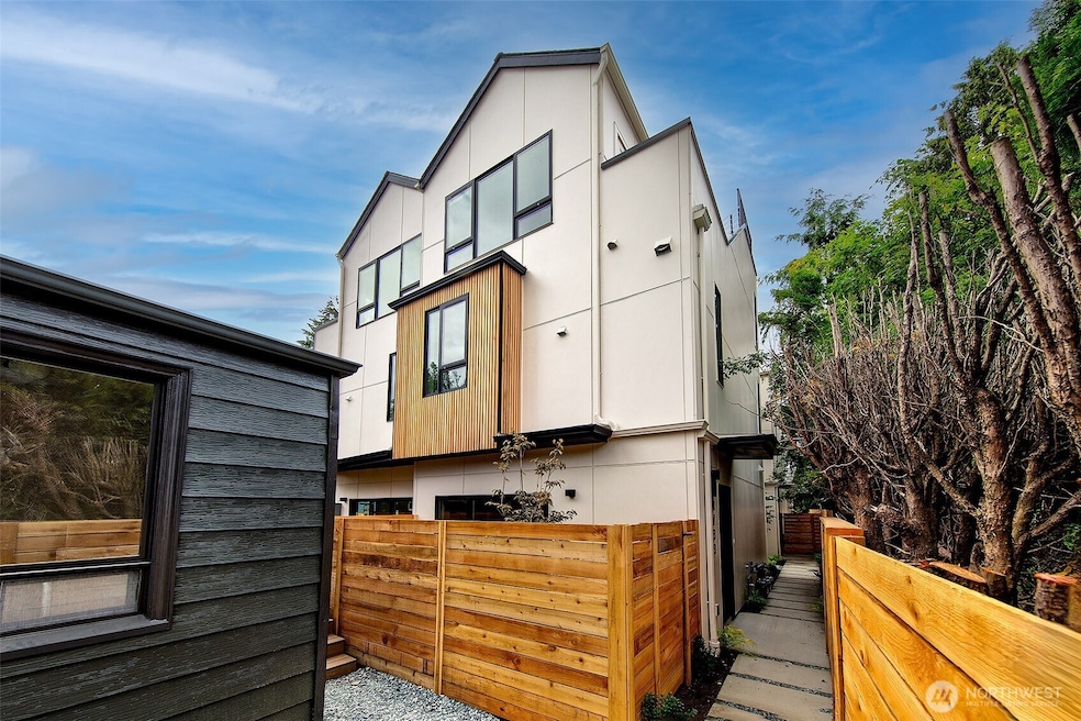 Sold $660,000 • Co-Listing Agent