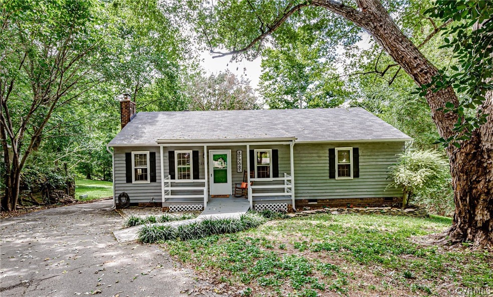 Welcome to 12303 Twelveoaks Court.