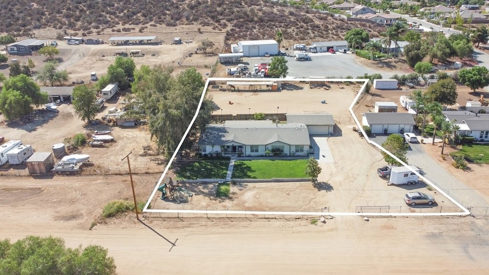 Under Contract $699,900