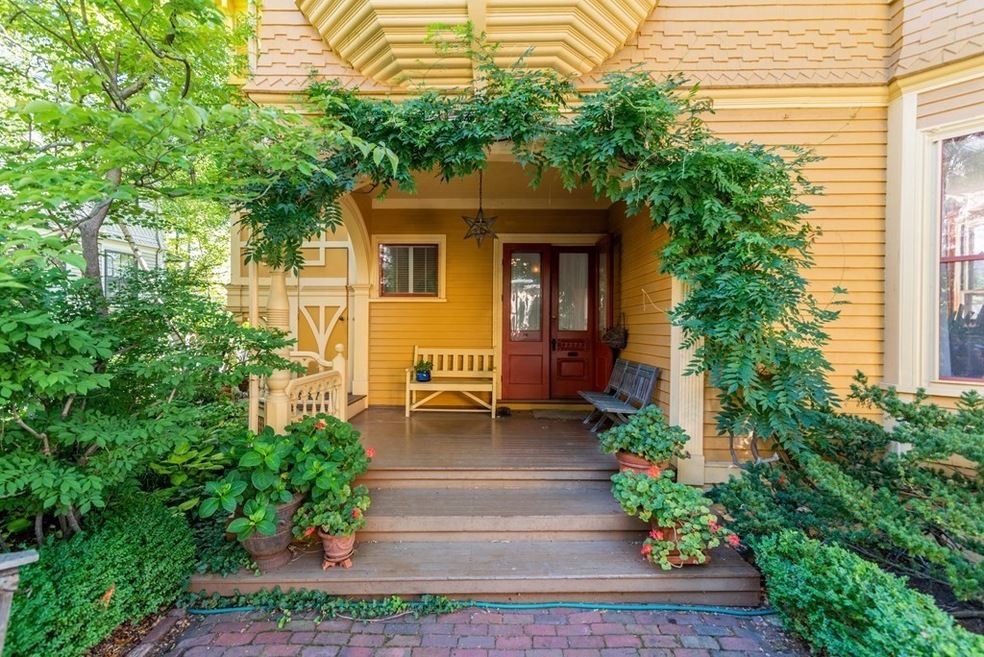 12 Humboldt St unit 3, Cambridge, MA 02140 - photo 1