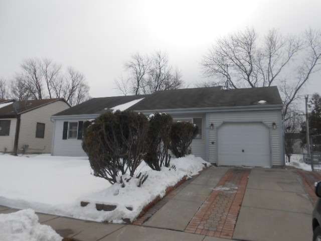 123 Bolz Rd, Carpentersville, IL 60110 - photo 1
