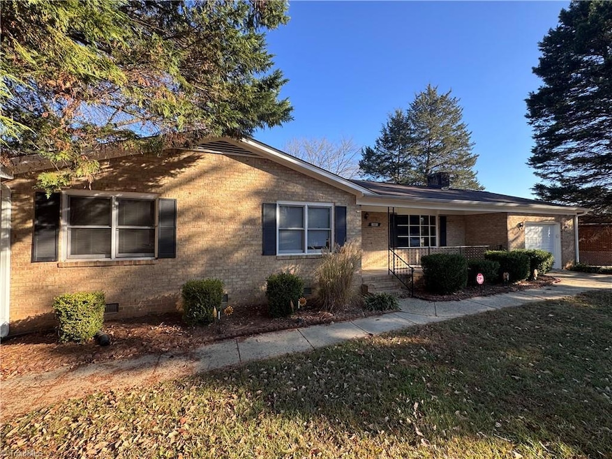 1801 Alderwood Dr, Greensboro, NC 27409 - photo 1