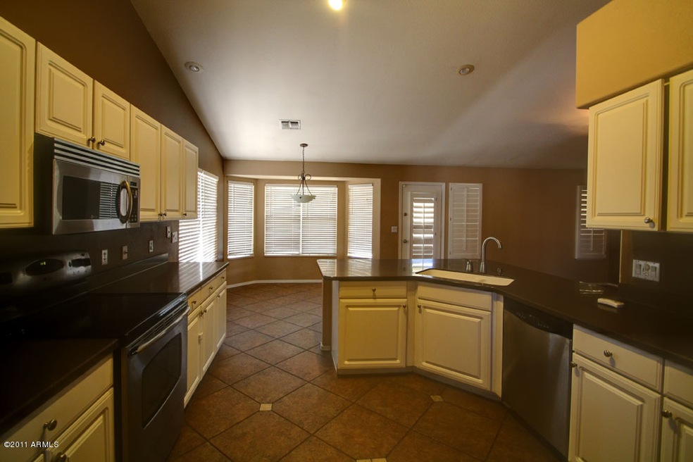 008-Kitchen