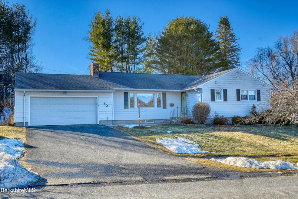 40 Darlene Ave, Pittsfield, MA 01201 - photo 1