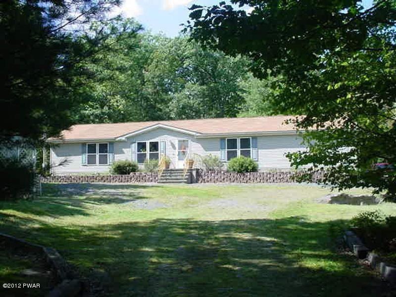 111 White Birch Dr, Hawley, PA 18428 - photo 1