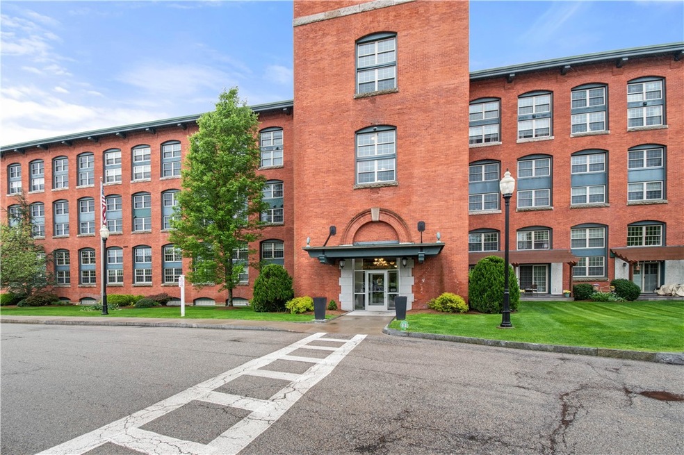 High Rocks Condominiums unit 310, North Smithfield, RI 02896 - photo 1