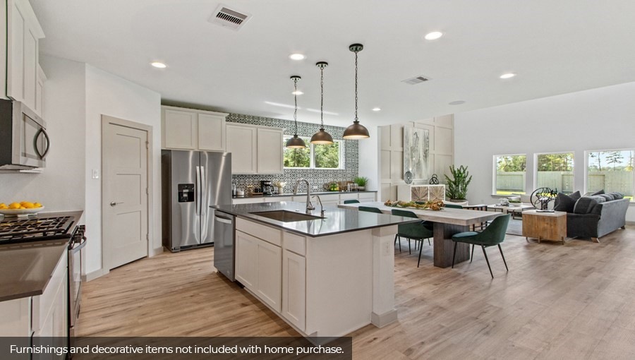 13701 Rising Sun Ln, Conroe, TX 77384 - photo 1