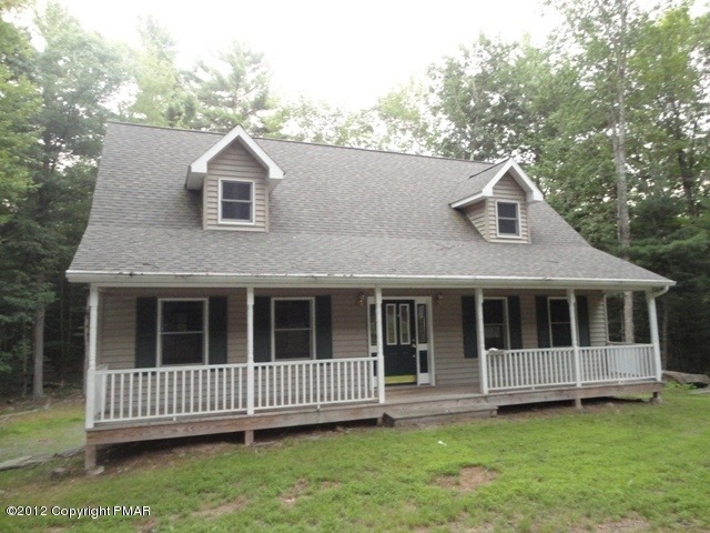 932 Gunstock Ln, Tafton, PA 18464 - photo 1