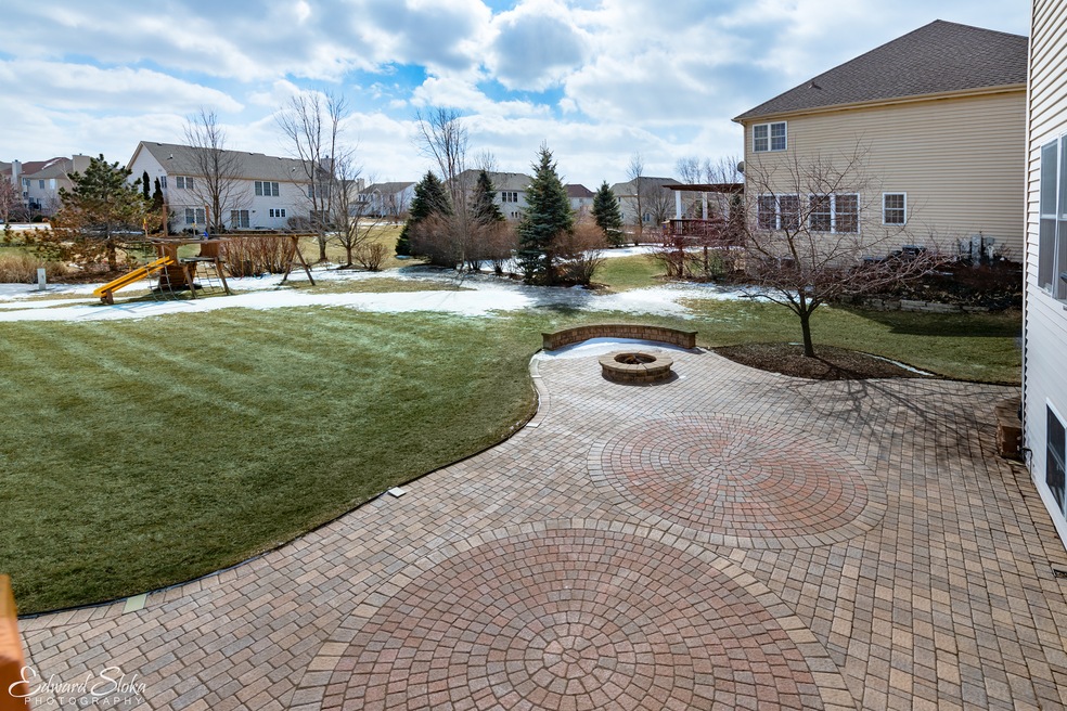 3641 Grayhawk Dr unit II, Algonquin, IL 60102 - photo 1