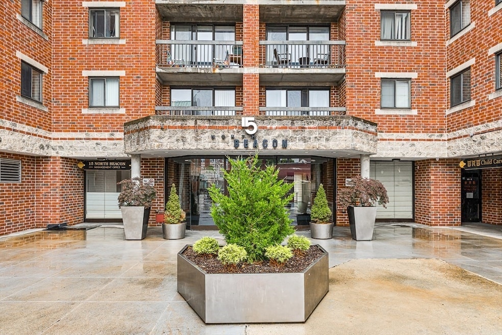 For Sale $425,000 • Co-Listing Agent