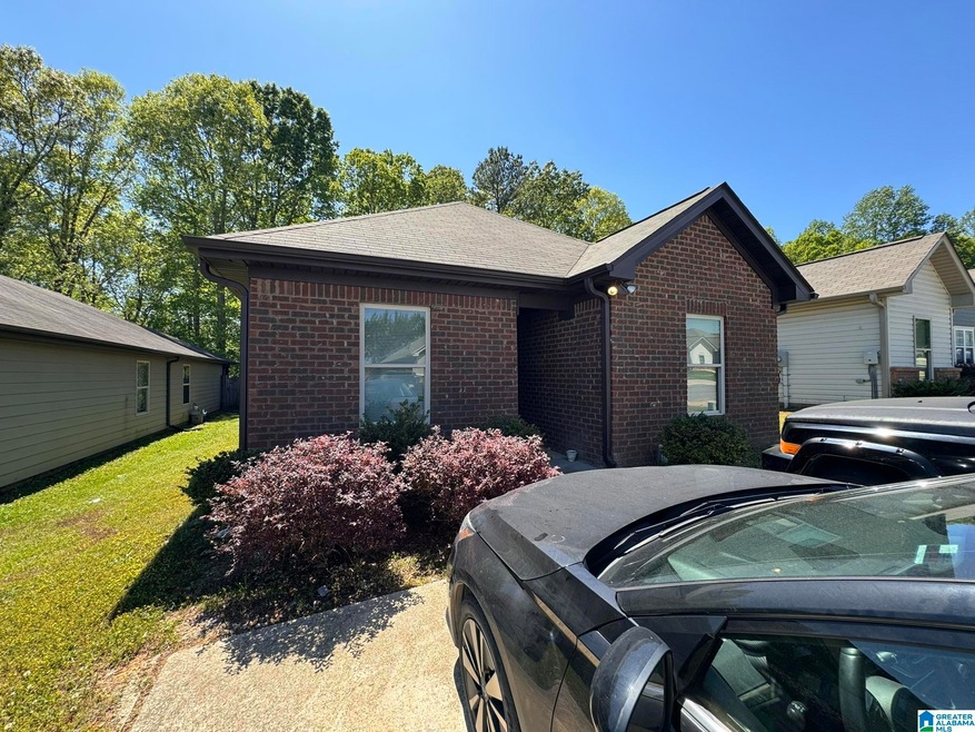 576 Kincaid Cove Ln, Odenville, AL 35120 - photo 1