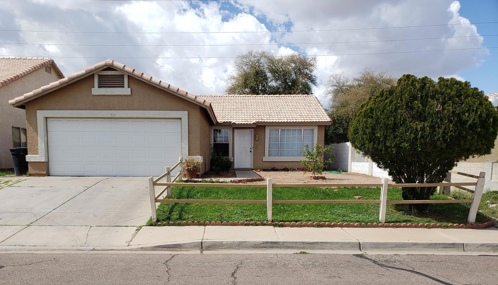 FRONT HOUSE