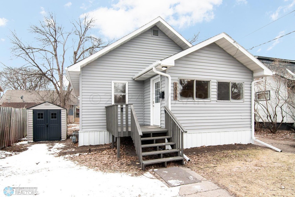 1017 14th St S, Fargo, ND 58103 - photo 1
