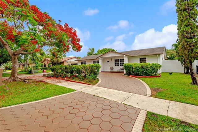 6711 SW 148th Ct, Miami, FL 33193 - photo 1