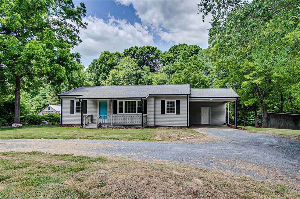 634 Foxfire Rd, Asheboro, NC 27205 - photo 1