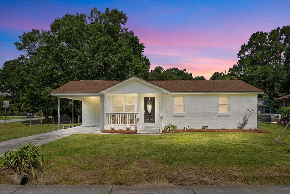 1885 Hazelwood Dr, Charleston, SC 29407 - photo 1