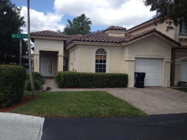 10931 NW 67th Terrace, Doral, FL 33178 - photo 1