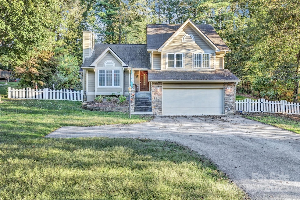 911 Fanning Bridge Rd, Fletcher, NC 28732 - photo 1