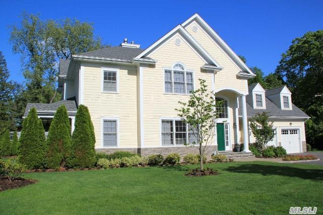 2 Sunview Ct, Glen Cove, NY 11542 - photo 1