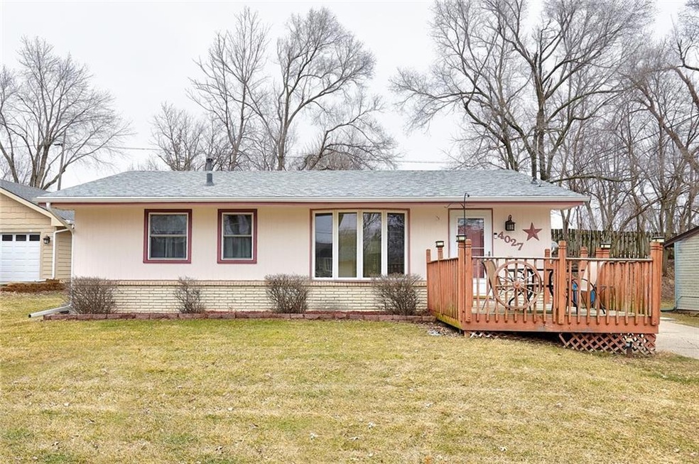 4027 SE 15th St, Des Moines, IA 50320 - photo 1