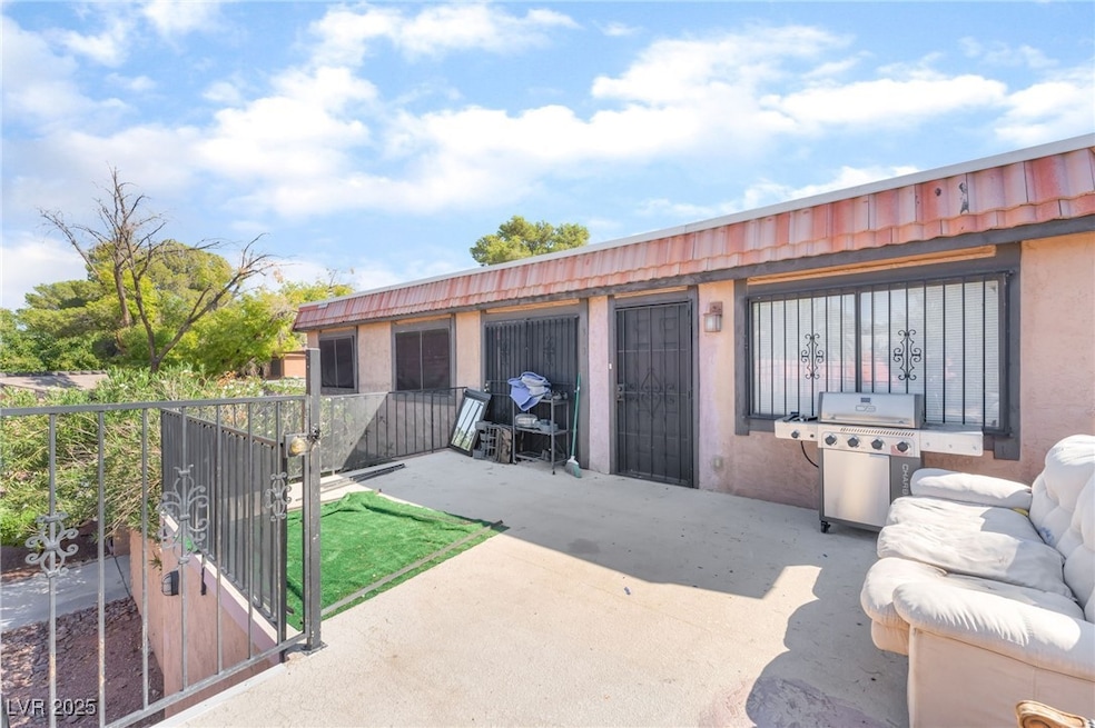 300 Brookside Ln unit D, Las Vegas, NV 89107 - photo 1
