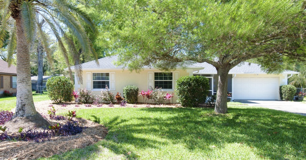 22 Oakmont Circle