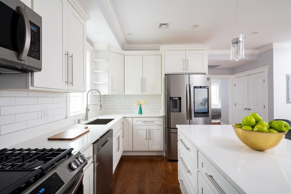 102 Neponset Ave unit 3, Dorchester, MA 02122 - photo 1