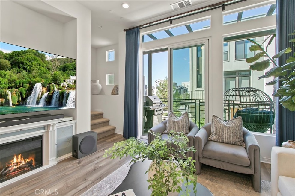 Under Contract $1,055,000